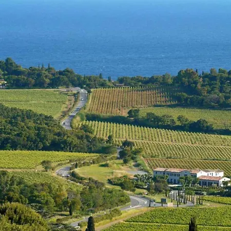 Gigaro Flat - Lovely View, Beach 10mn Away Apartamento