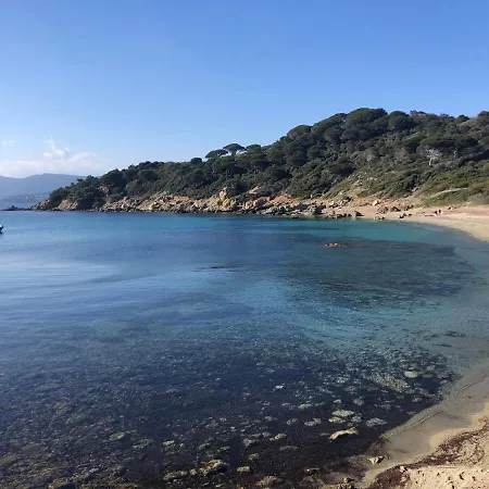 Gigaro Flat - Lovely View, Beach 10mn Away Apartamento *